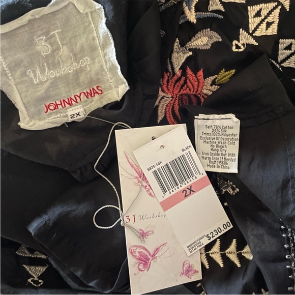 2X Johnny Was 3JW Flowers & Geometric Embroidered Black 3/4 Sleeve Top Tunic NWT - Picture 14 of 16